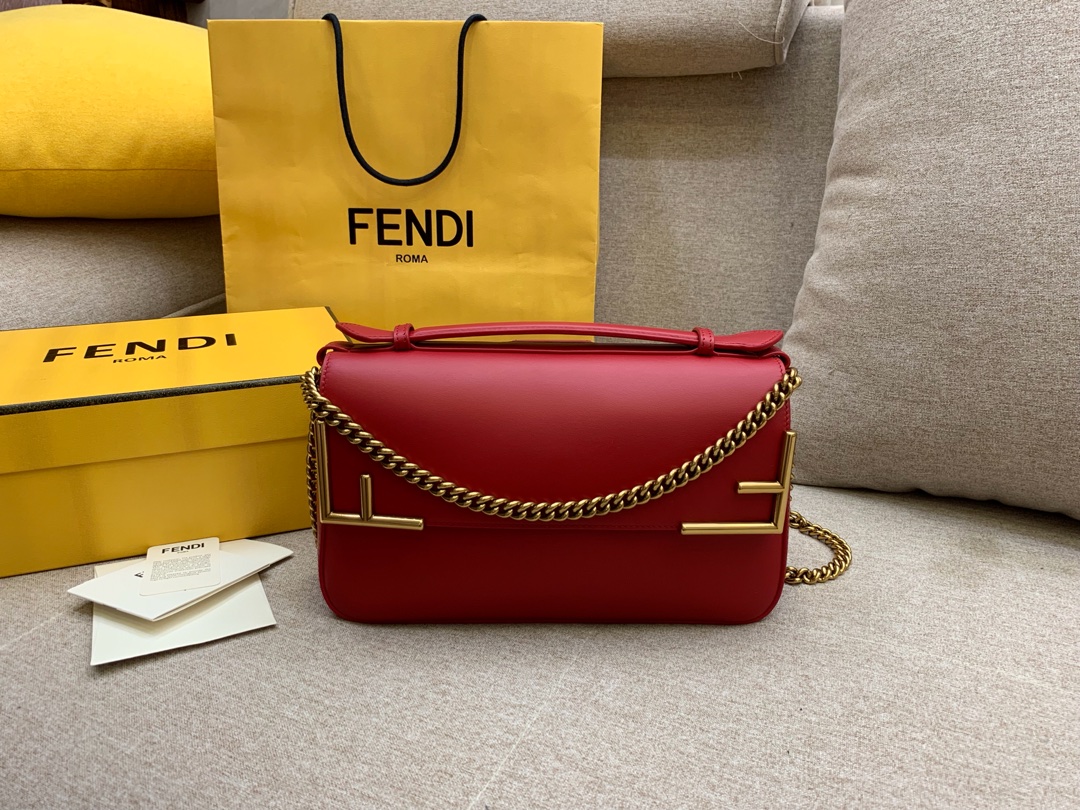 Fendi 芬迪现货 双面手提包 金属 F 图案 肩背斜跨手提 布压制对版面料 饰有棕色 FF 主题图 27x16x8cm-洋洋名品_高仿奢侈品包包 Fendi 芬迪现货 双面手提包 金属 F 图案 肩背斜跨手提 布压制对版面料 饰有棕色 FF 主题图 27x16x8cm