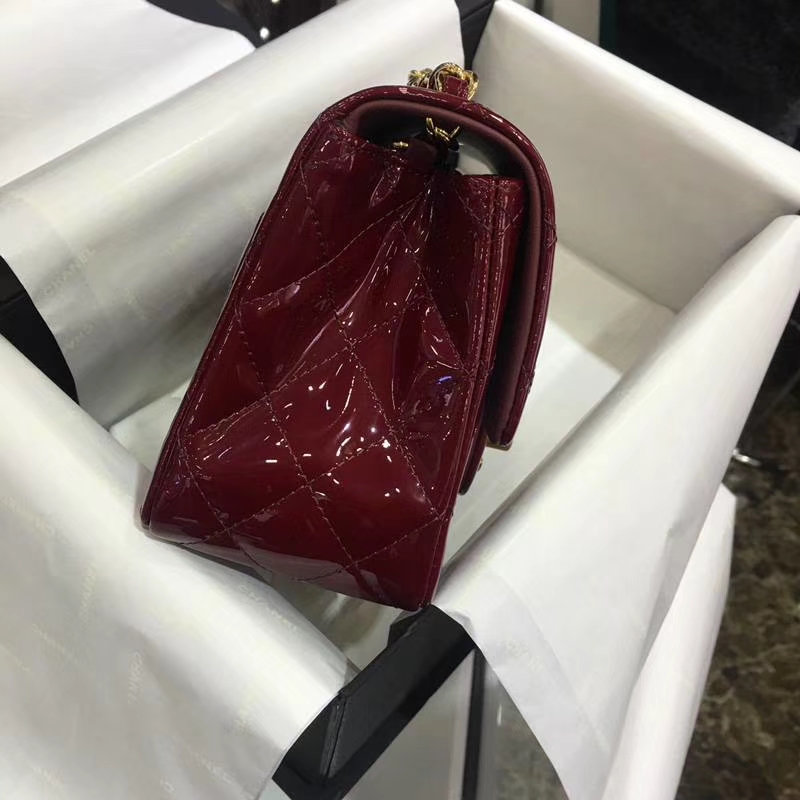 香奈儿 Classic Flap Bag  进口漆皮 17cm  感受细节 感受工艺 酒红 金扣