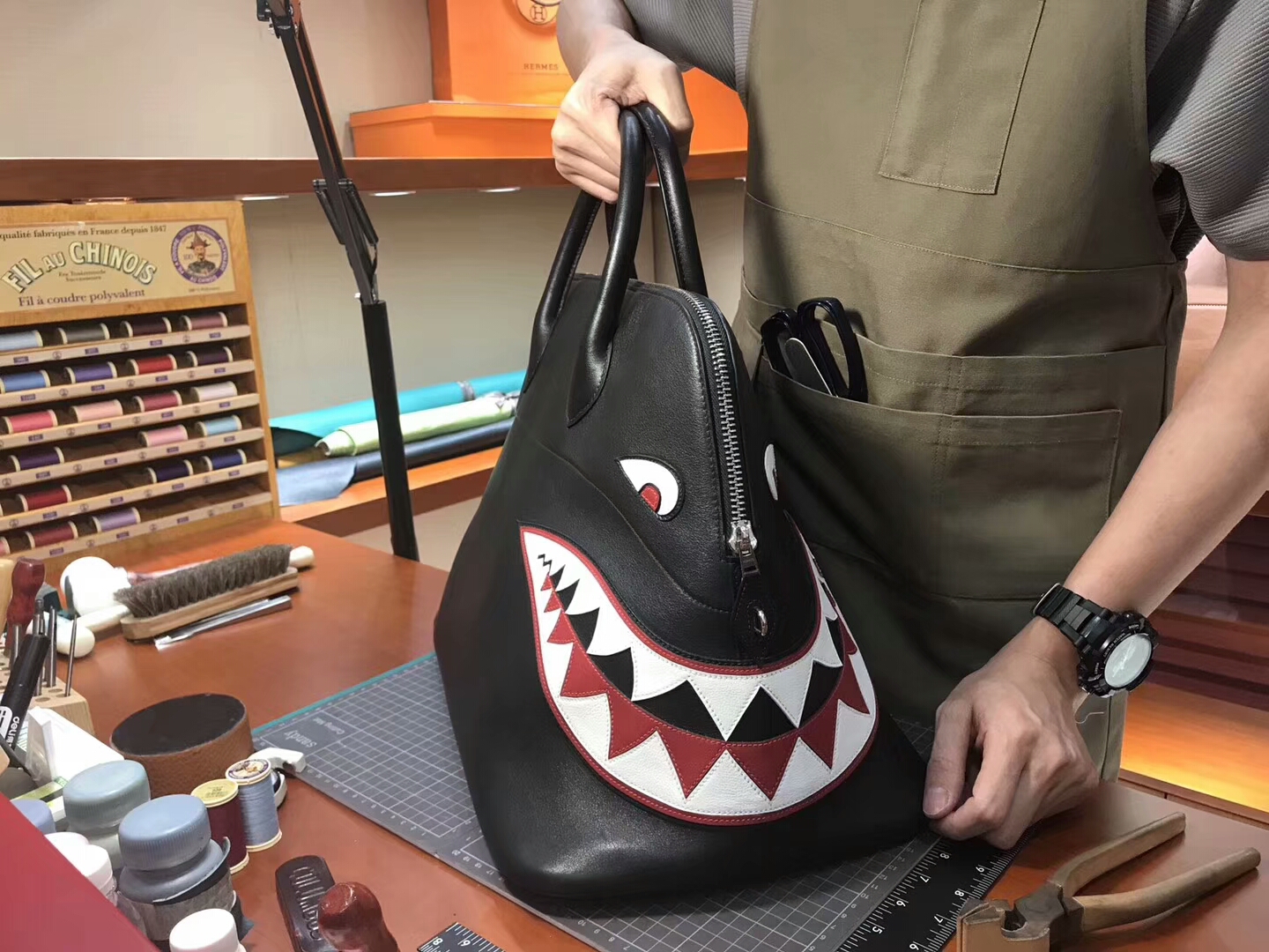 HERMES 爱马仕 鲨鱼保龄球包 配全套专柜原版包装 媲美专柜货源 BLACK 黑色