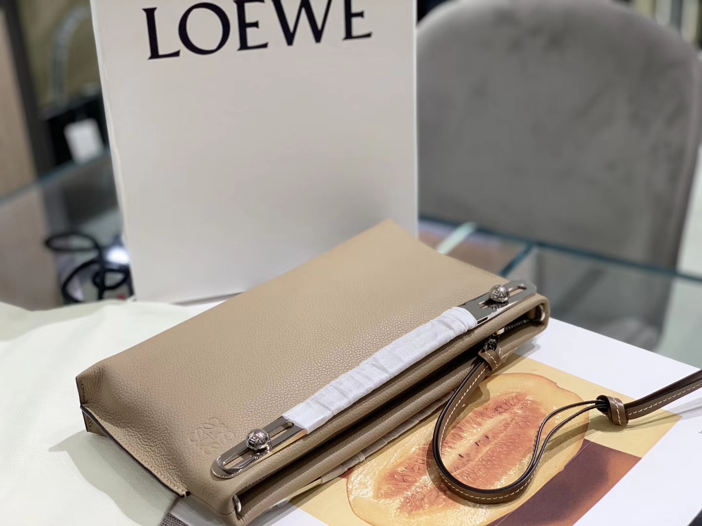 Loewe 罗意威 新款手柄 风衣灰 官网同步 原厂皮料五金制定