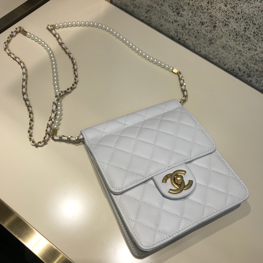 Chanel 香奈儿 新款链条珍珠包小号 进口小羊皮 白色  沙金
