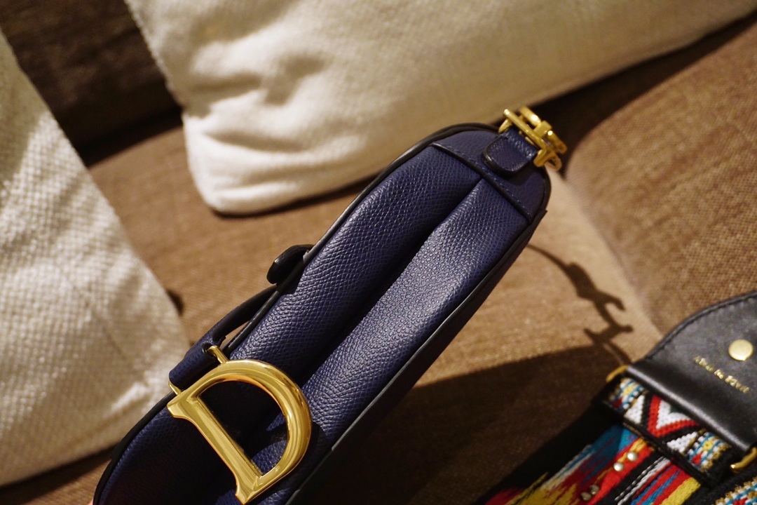 Dior 迪奥 马鞍包 原厂正品掌纹皮 自带香味