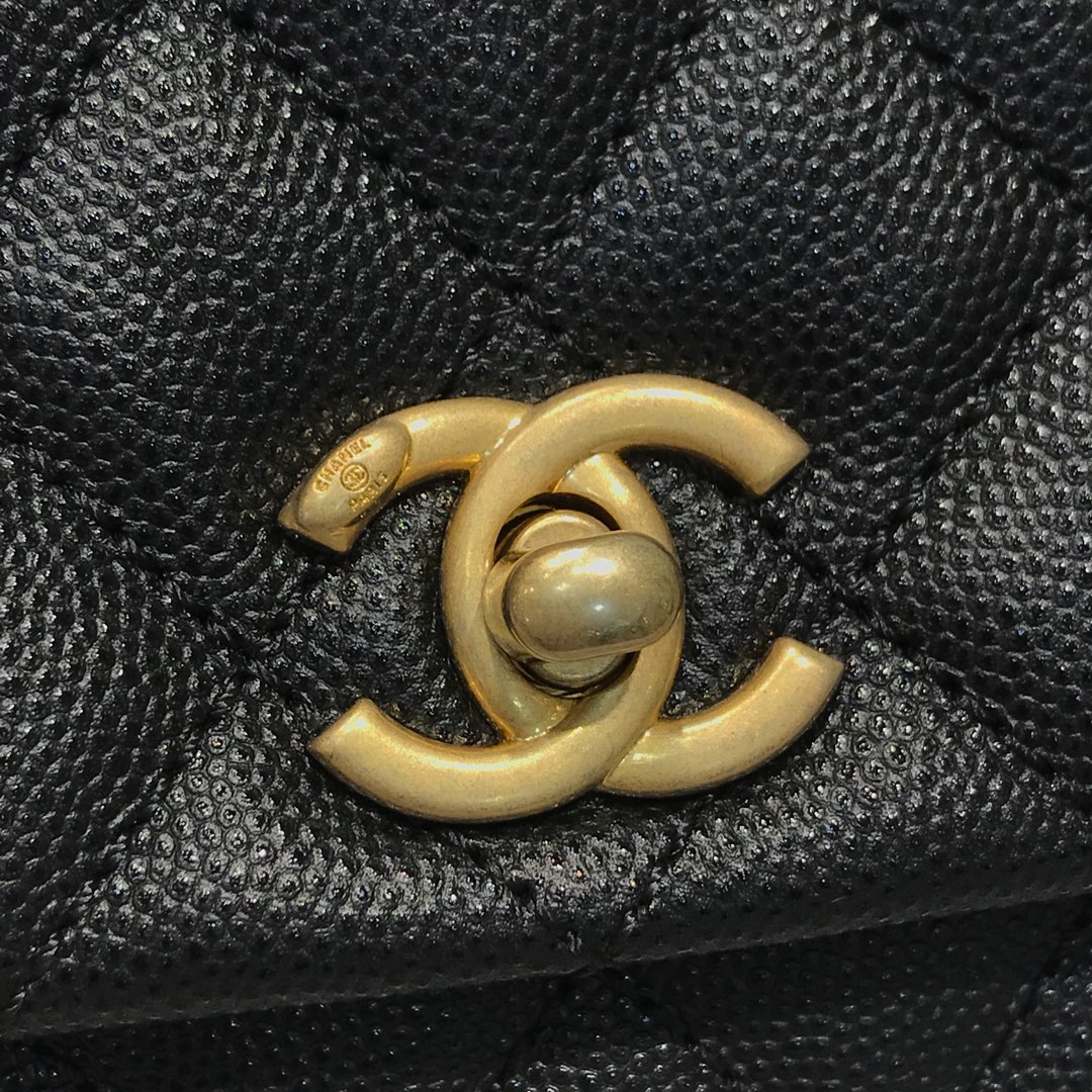 Chanel 香奈儿 CoCo Handle 顶级代购版 23cm～原厂小牛皮～球纹手柄～黑色～沙金